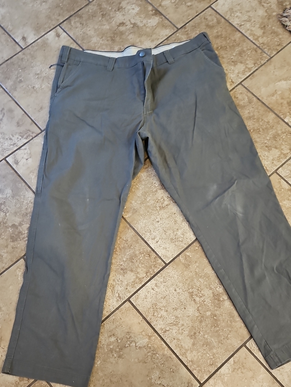 42x32 Columbia Men's Slate Gray Chino Pants